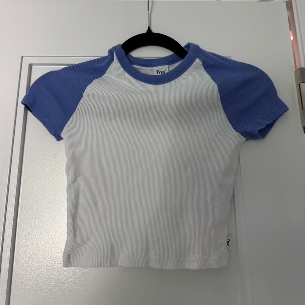 Aritzia blue and white crop top size XX small perfect condition